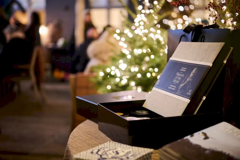 OFYR Kookboek ''Flavours Of The World'' NL-FR Inclusief 8 Kruidenmixen - Afbeelding 3