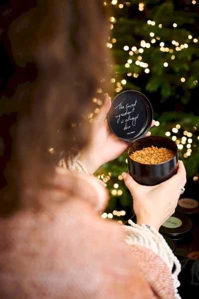 OFYR Kookboek ''Flavours Of The World'' NL-FR Inclusief 8 Kruidenmixen - Afbeelding 5